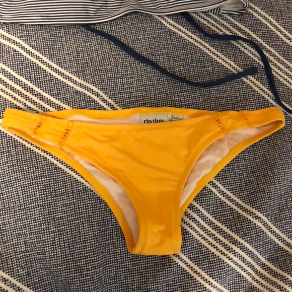 Mixed-matched bikini👙 - Picture 2 of 4